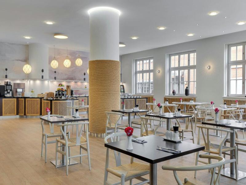 Courtyard by Marriott Bremen image