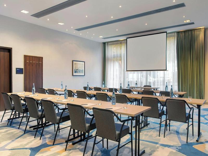 Courtyard by Marriott Bremen image