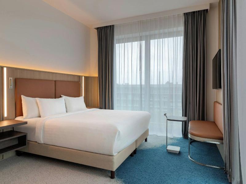 Courtyard by Marriott Bremen image
