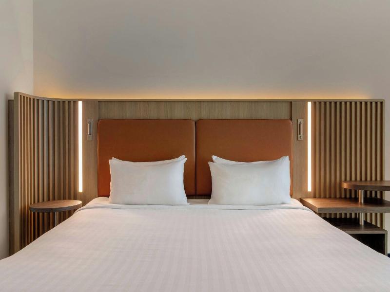 Courtyard by Marriott Bremen image