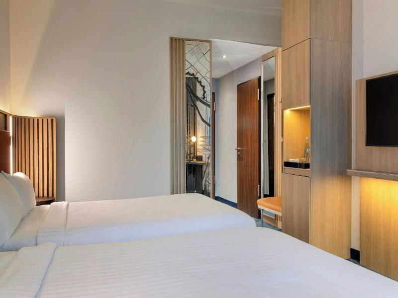 Courtyard by Marriott Bremen image