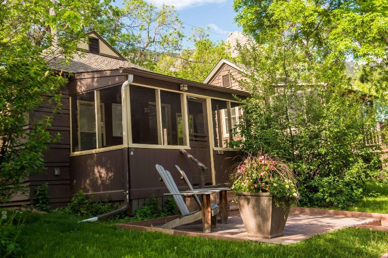 Colorado Chautauqua Cottages image