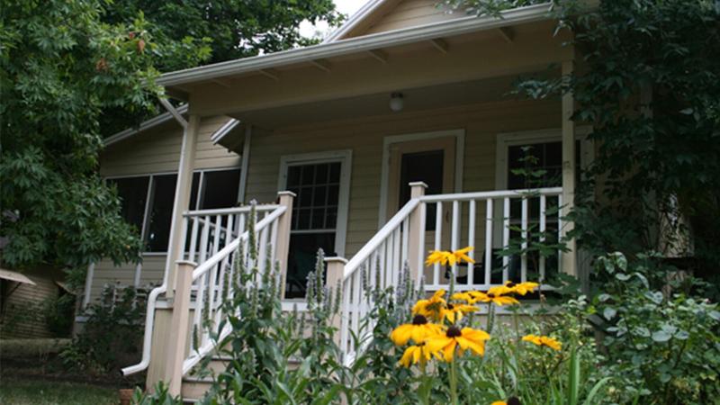 Colorado Chautauqua Cottages image