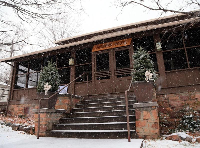 Colorado Chautauqua Cottages image