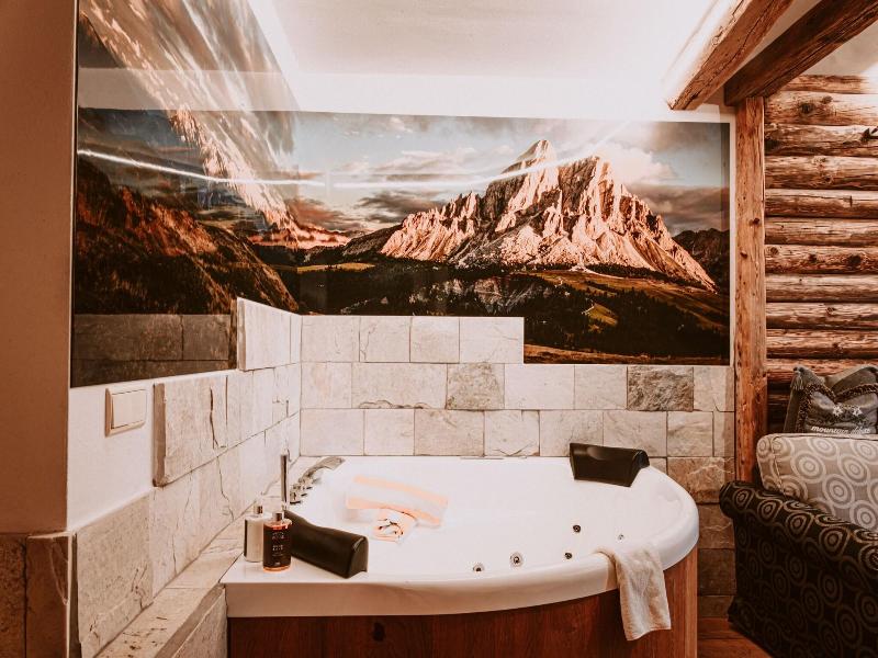Hotel Bergschlössl image