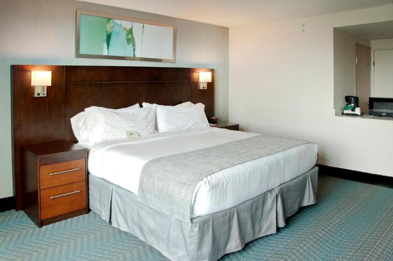 Holiday Inn Victorville image