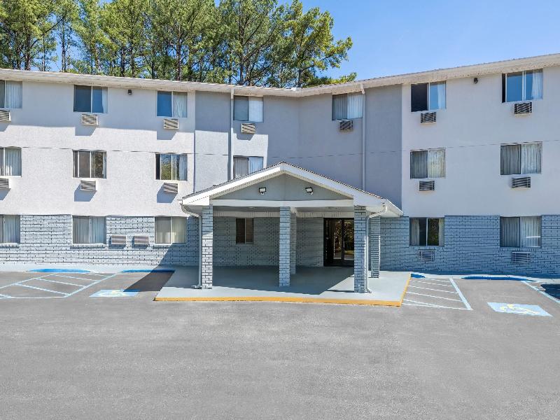 Super 8 by Wyndham Homewood Birmingham Area — general view