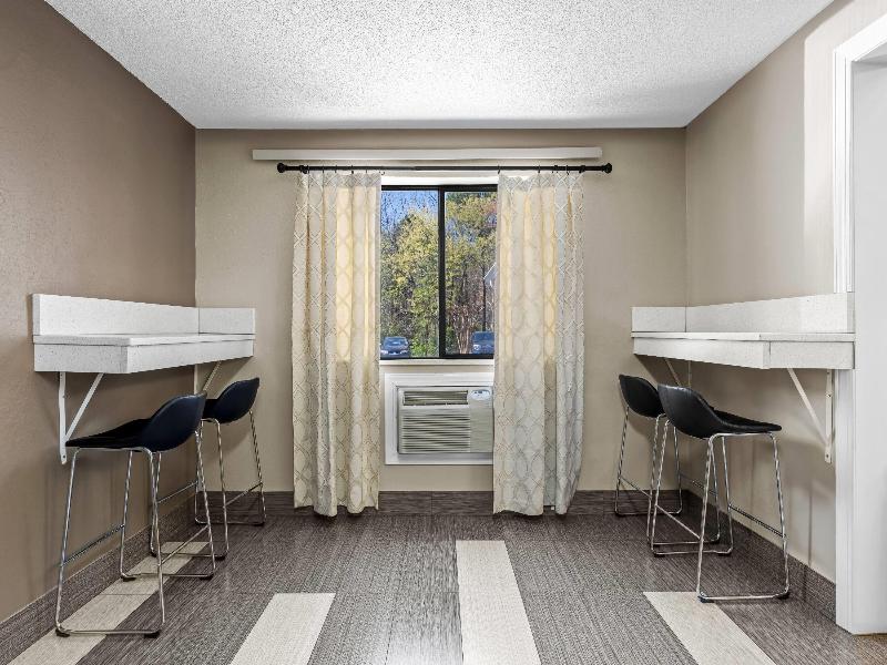 Super 8 by Wyndham Homewood Birmingham Area