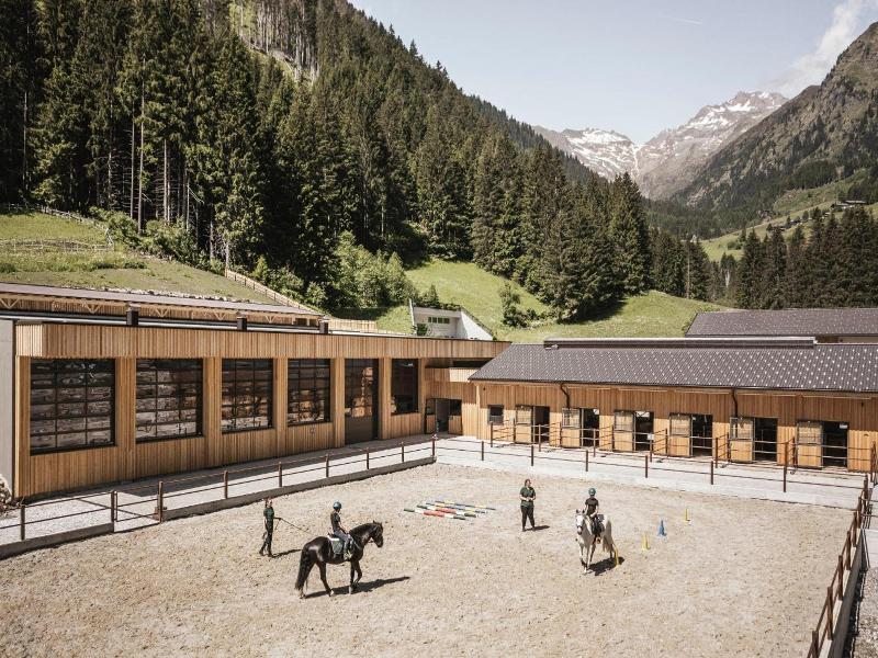 Familienhotel Feuerstein image