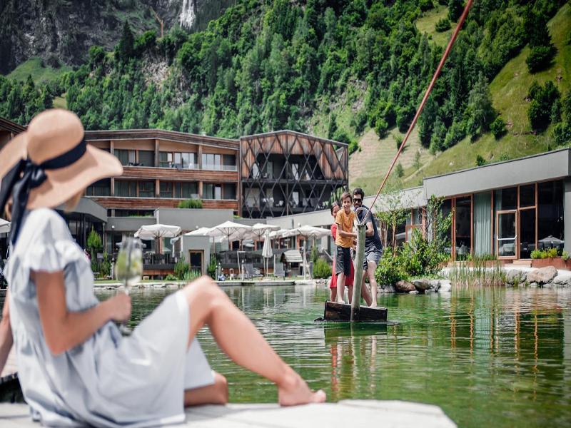 Familienhotel Feuerstein image