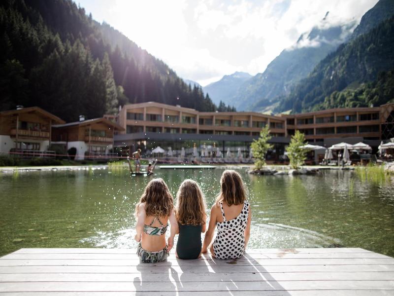 Familienhotel Feuerstein image
