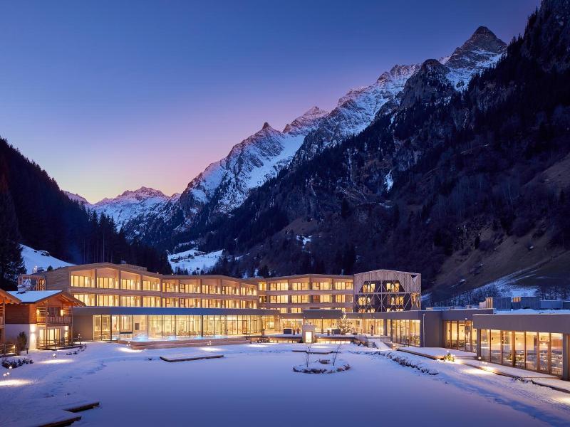 Familienhotel Feuerstein image
