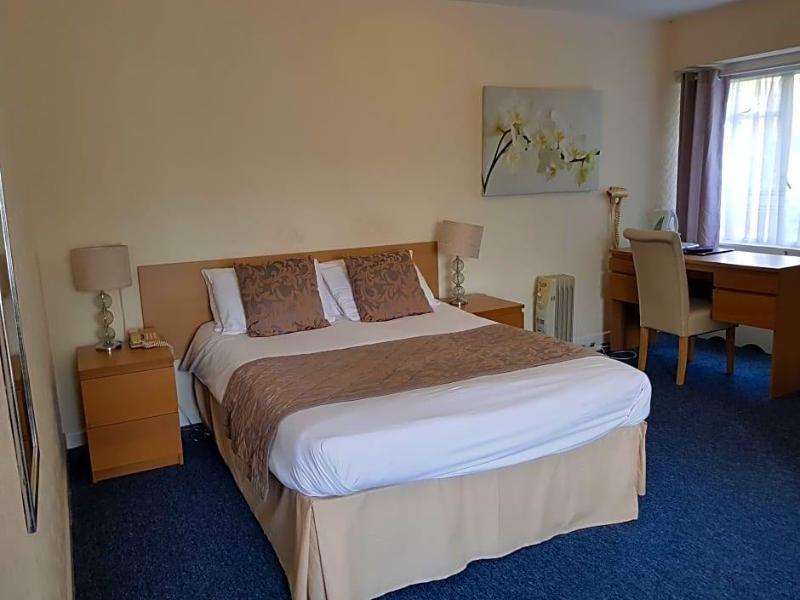 Burley Court image