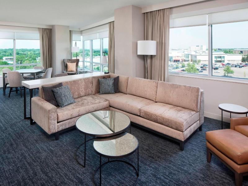 SUITE EXECUTIVE KING BED