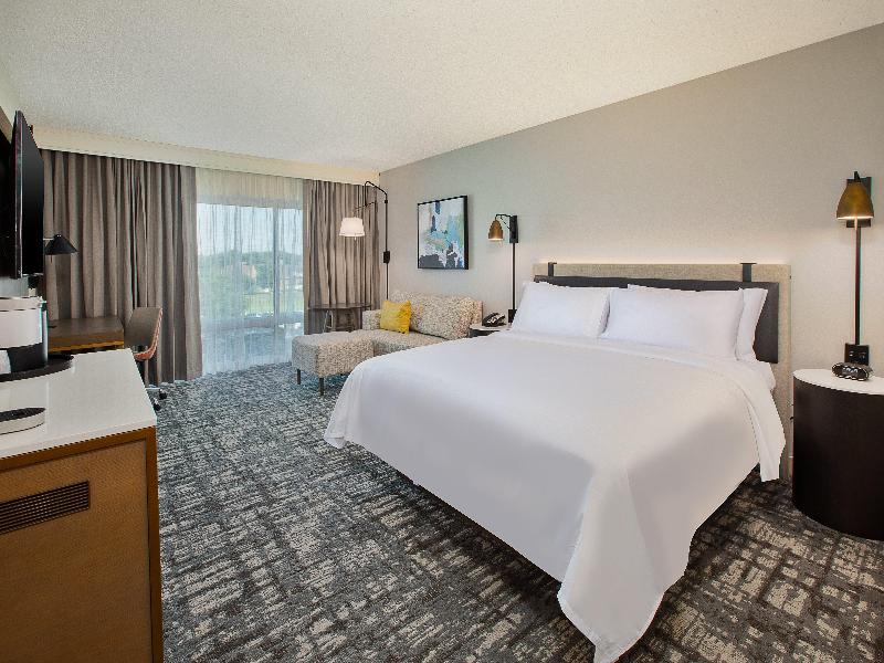Crowne Plaza Bowling Green KY image