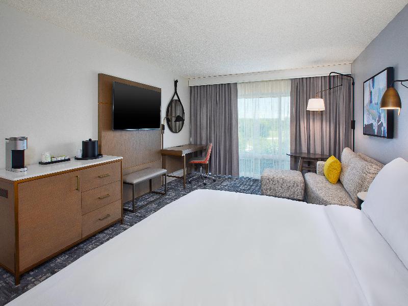 Crowne Plaza Bowling Green KY image