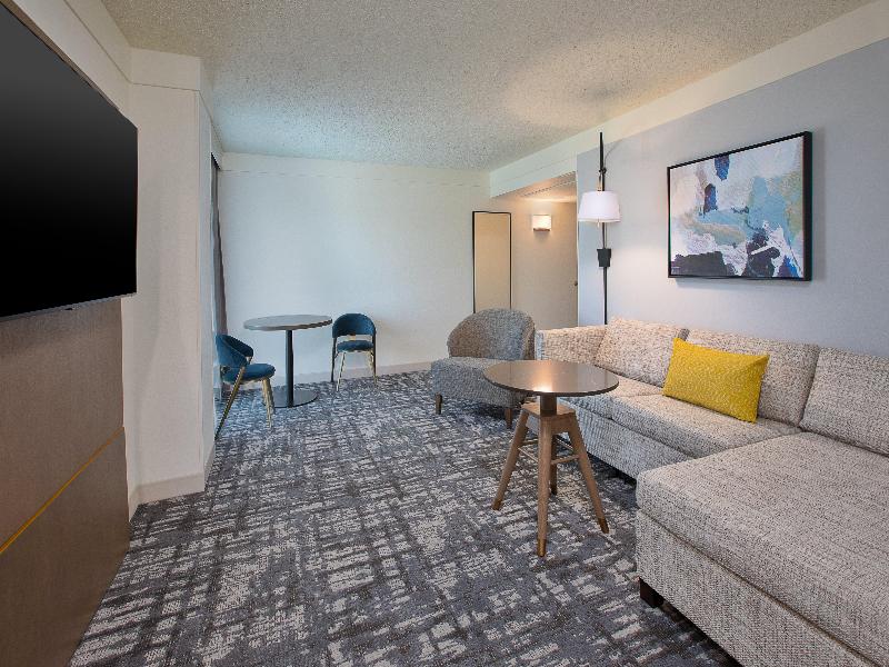 Crowne Plaza Bowling Green KY image