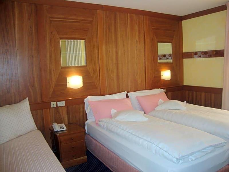 Miralago image