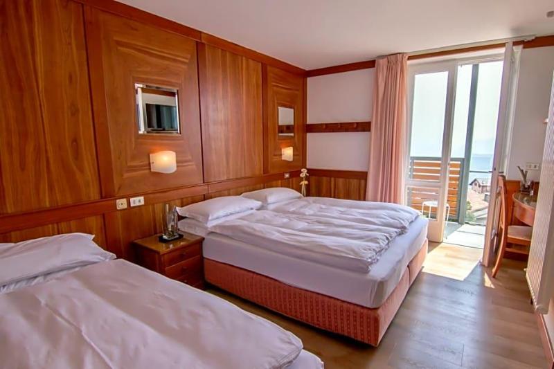 Miralago image