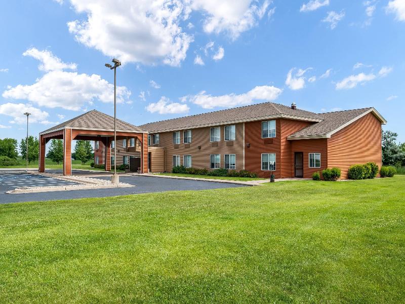 AmericInn by Wyndham Hutchinson