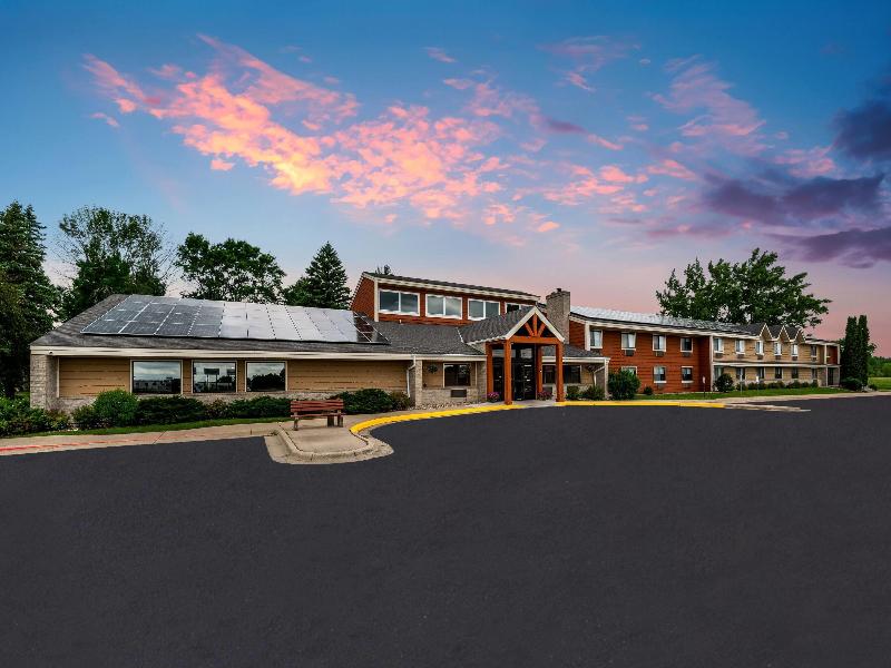 AmericInn by Wyndham Hutchinson