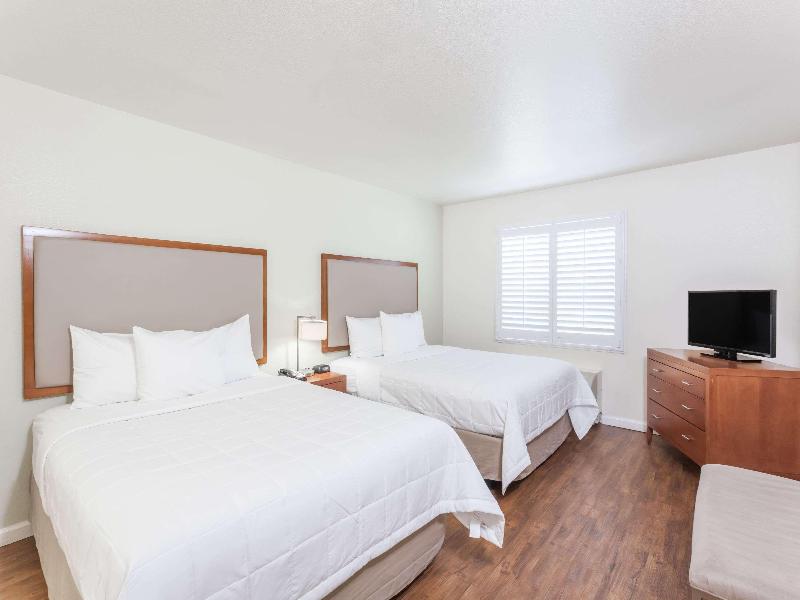 Hawthorn Suites By Wyndham Victorville image