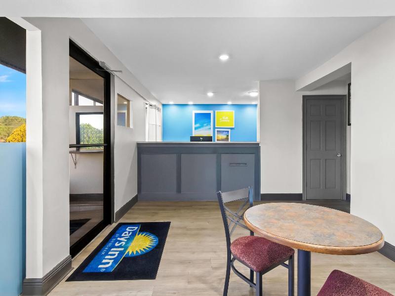 Days Inn by Wyndham Ocean Springs image