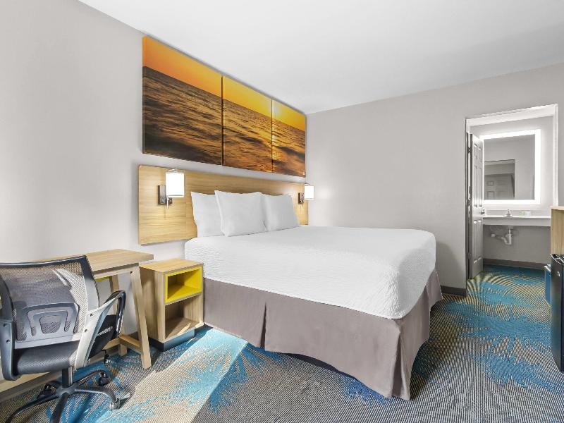 Days Inn by Wyndham Ocean Springs image