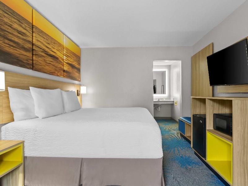 Days Inn by Wyndham Ocean Springs image