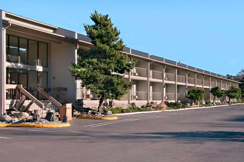 Red Lion Hotel Port Angeles Harbor image