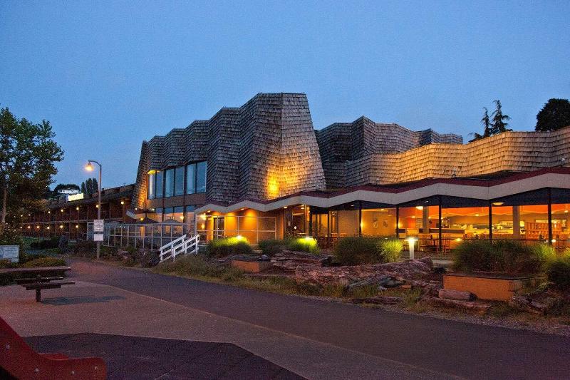 Red Lion Hotel Port Angeles Harbor image