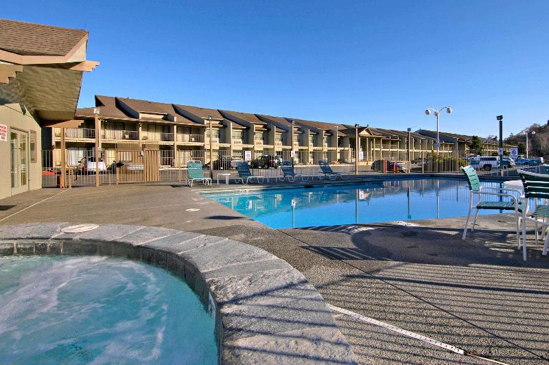 Red Lion Hotel Port Angeles Harbor image