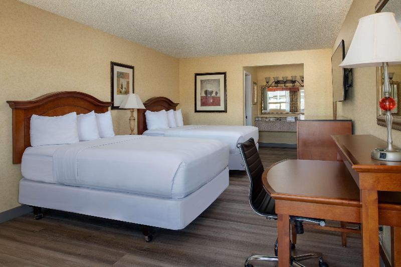 Red Lion Hotel Port Angeles Harbor image