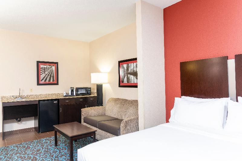 Holiday Inn Express & Suites - New Philadelphia image