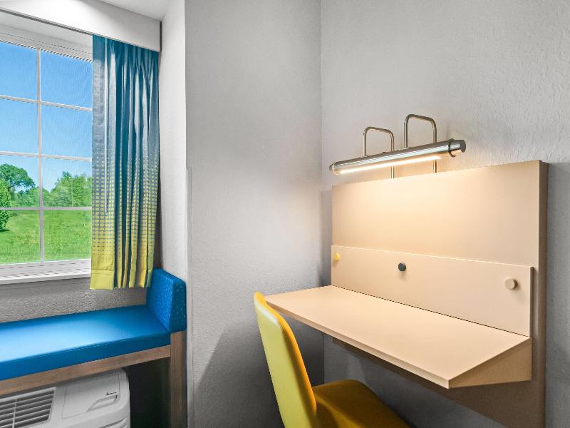 Microtel Inn & Suites By Wyndham Joplin image
