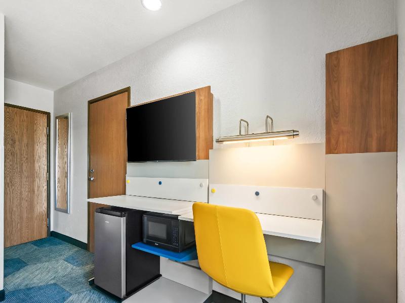 Microtel Inn & Suites By Wyndham Joplin image