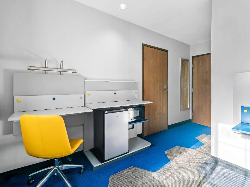 Microtel Inn & Suites By Wyndham Joplin image