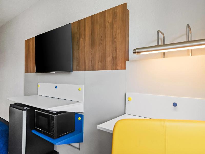 Microtel Inn & Suites By Wyndham Joplin image