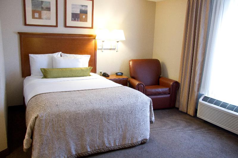 Candlewood Suites Champaign-Urbana Univ Area