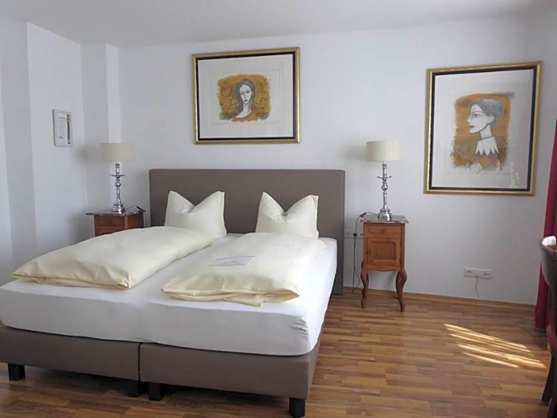 Weinhaus Hoff image