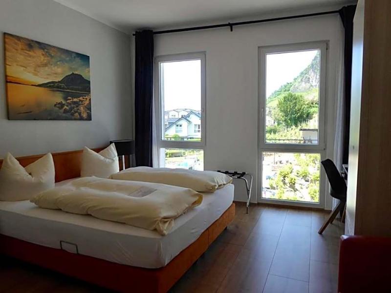 Weinhaus Hoff image