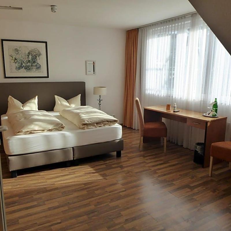 Weinhaus Hoff image