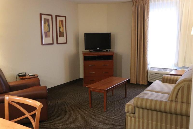 Candlewood Suites Cape Girardeau image