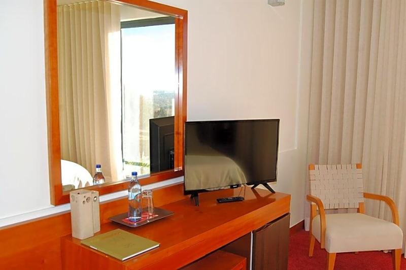 Quinta do Louredo image
