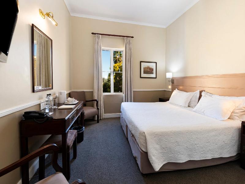 Queens Hotel image