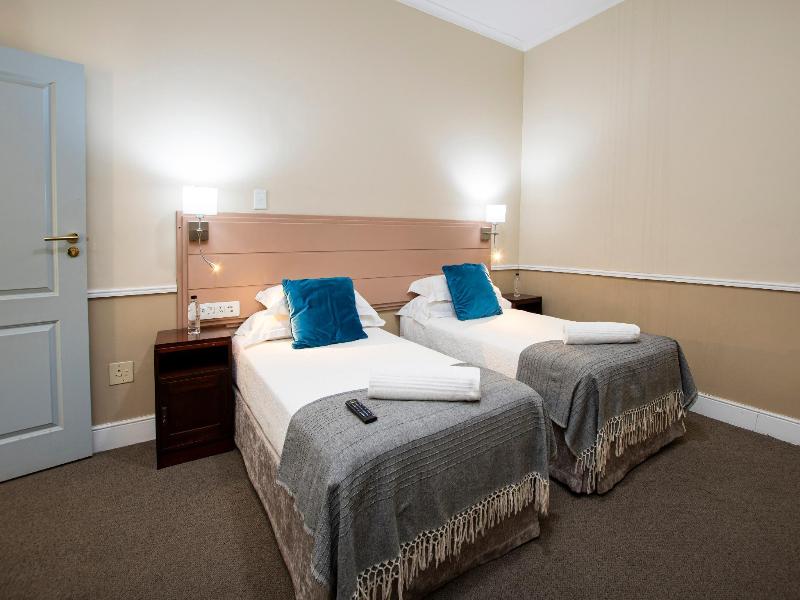 Queens Hotel image