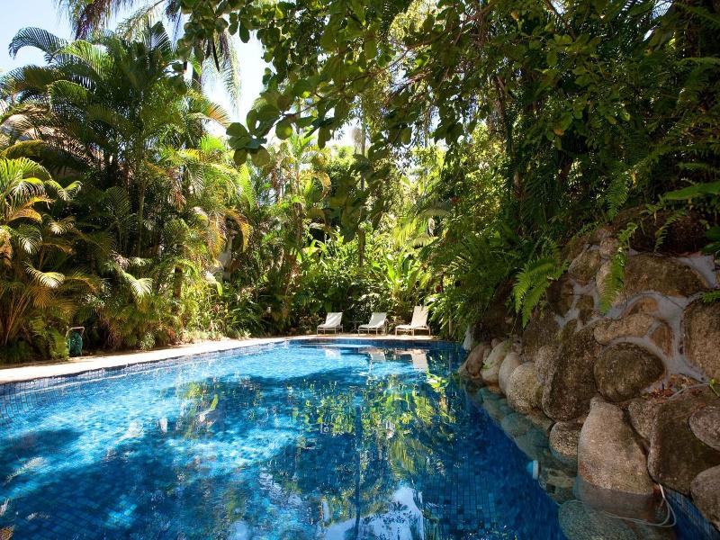 Coral Sea Villas image