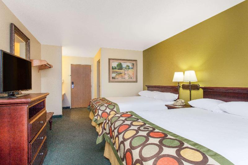 Super 8 by Wyndham McCall image