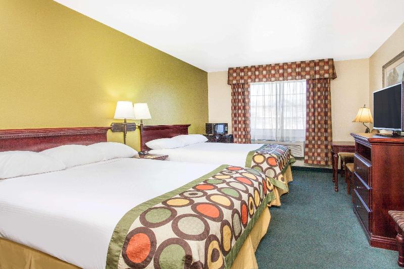 Super 8 by Wyndham McCall image