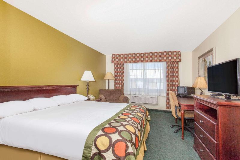Super 8 by Wyndham McCall image